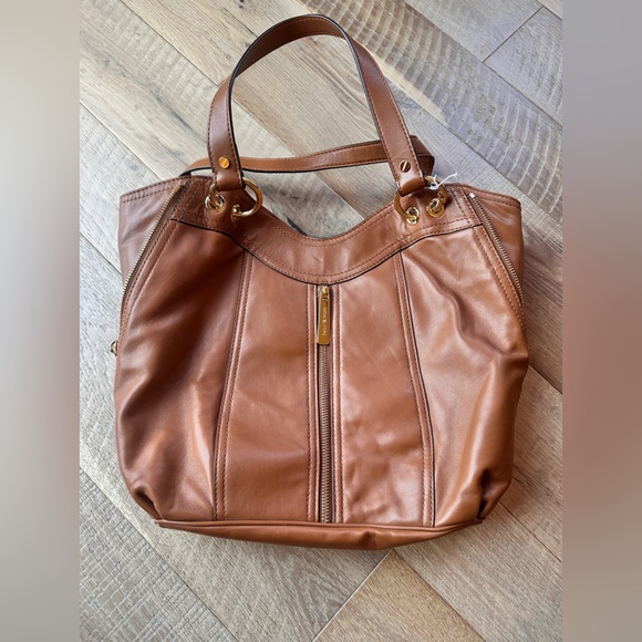 Michael Kors Moxley bag - Picture 9 of 11